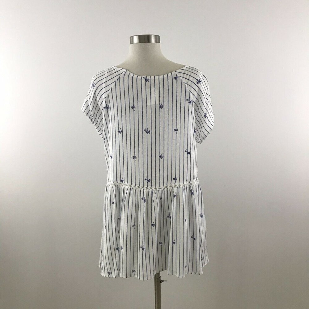 Crescent Women's Top Large Striped White Blue Palm Tree Print Flowy Lattice NWT - Picture 3 of 6